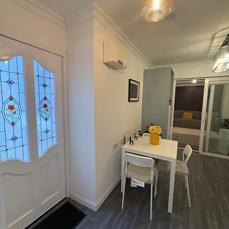 Modern 1-bed * Navan