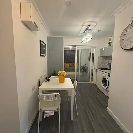 Modern 1-bed Apartment Navan