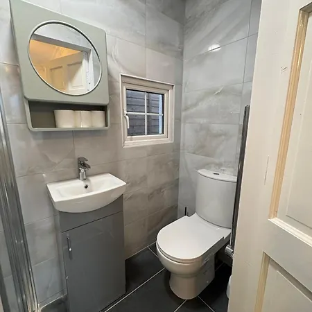 Modern 1-bed Apartment Navan